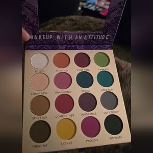 LINGERIE WILD NIGHTS RUDE EYESHADOW PALETTE
